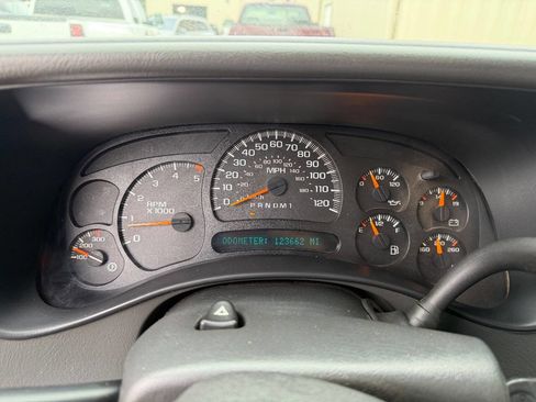 Used 2007 GMC Sierra 2500 SLE w/ Heavy-Duty Power Package image 7