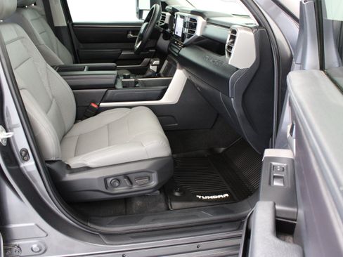 Used 2024 Toyota Tundra SR5 w/ SR5 Premium Package AWD/4WD image 37