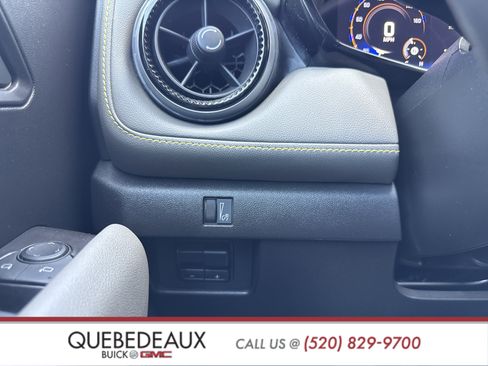 Used 2024 Chevrolet Colorado ZR2 w/ Technology Package image 27