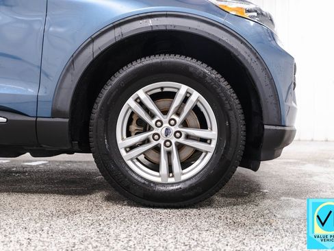 Used 2020 Ford Explorer XLT image 7