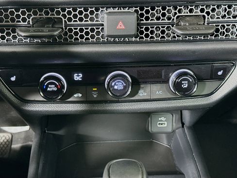 Used 2024 Honda HR-V Sport image 23