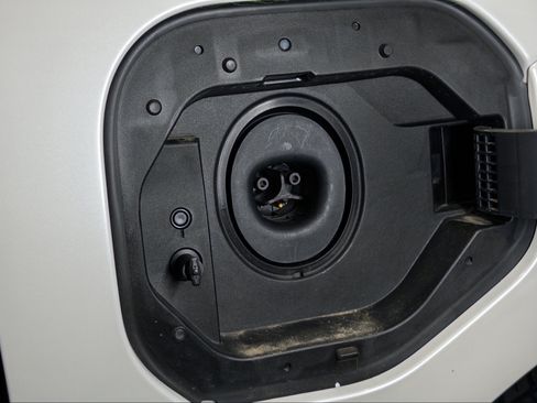 Used 2026 Toyota bZ FWD image 5