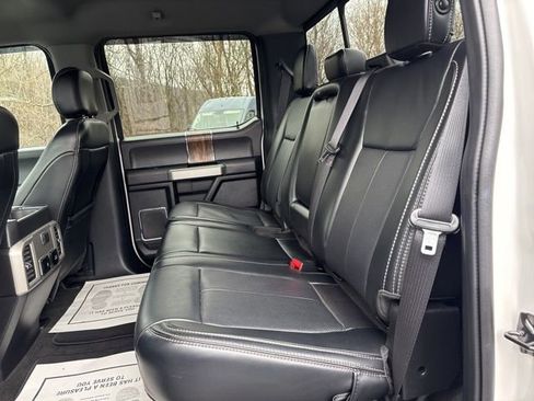 Used 2019 Ford F150 Lariat w/ Trailer Tow Package image 15