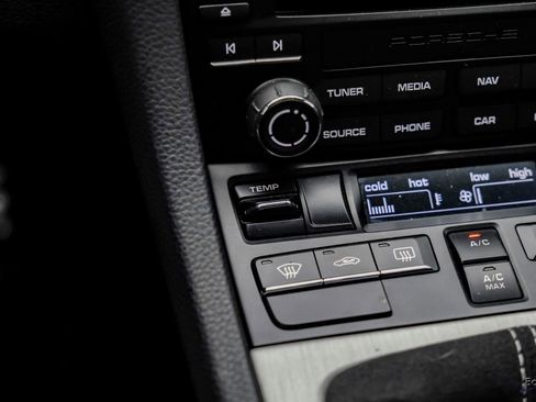 Used 2020 Porsche 718 Cayman GT4 image 76