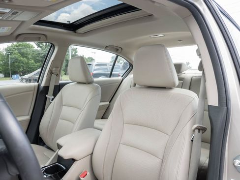 Used 2017 Honda Accord EX-L image 21
