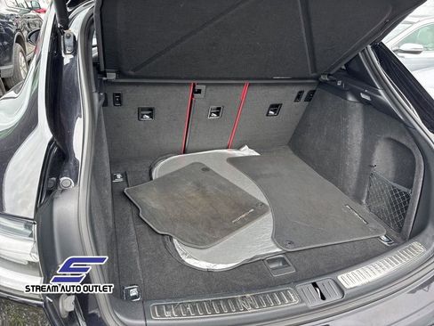 Used 2021 Porsche Macan S image 26