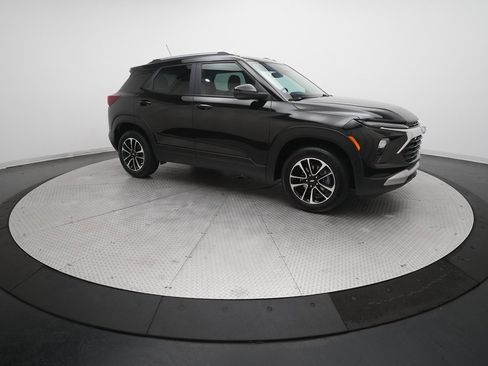 Used 2025 Chevrolet TrailBlazer LT image 13