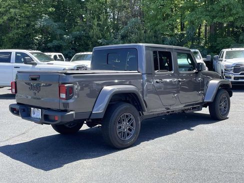 Used 2026 Jeep Gladiator Sport AWD/4WD image 8