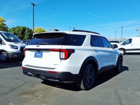 Certified 2025 Ford Explorer ST-Line w/ Premium Package image 6