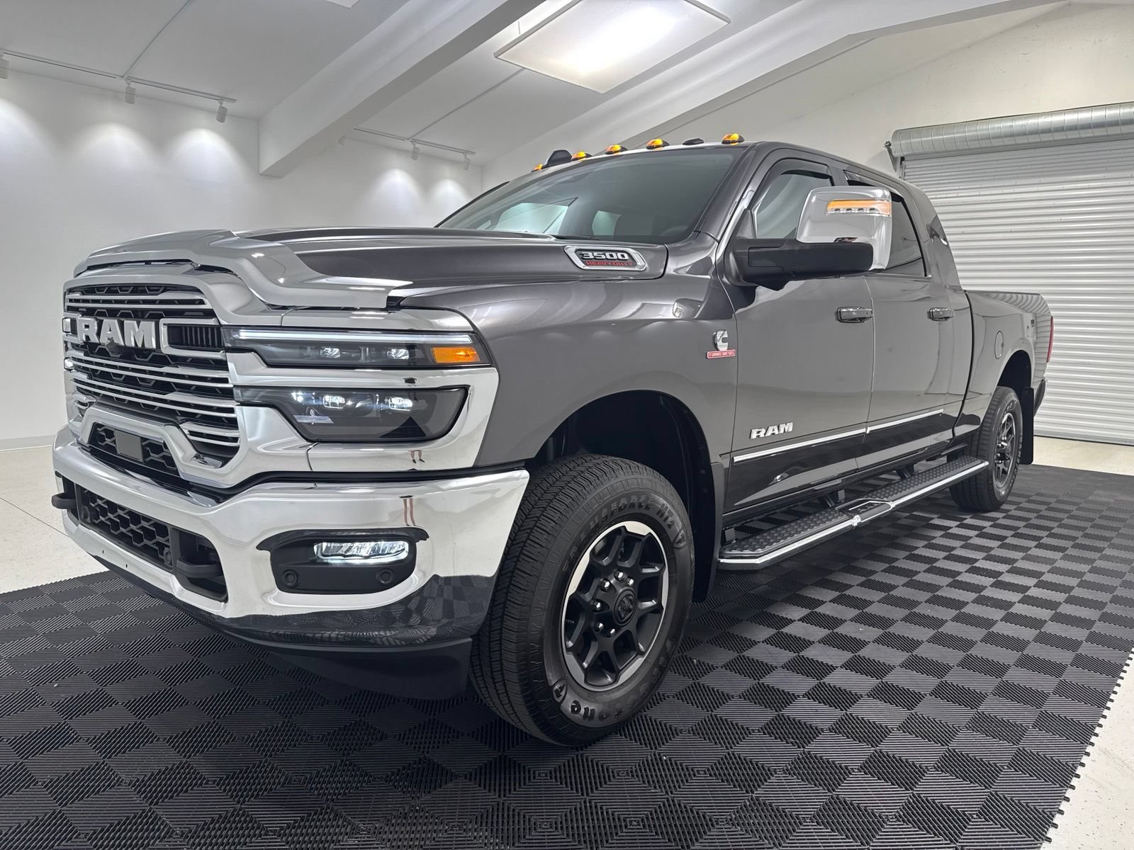 Used 2026 RAM 3500 Laramie w/ Towing Technology Group AWD/4WD image 3