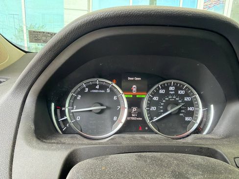 Used 2018 Acura TLX FWD image 9