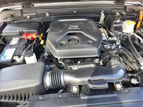Used 2021 Jeep Wrangler Unlimited Sahara AWD/4WD image 27