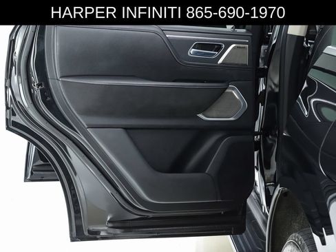 Used 2025 INFINITI QX80 Sensory AWD/4WD image 18