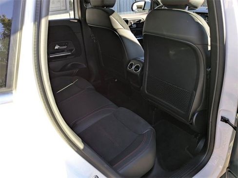 Used 2022 Mercedes-Benz GLA 35 AMG 4MATIC image 36