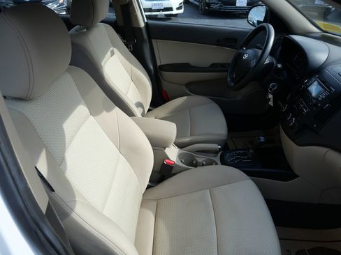 Used 2012 Hyundai Elantra GLS image 28