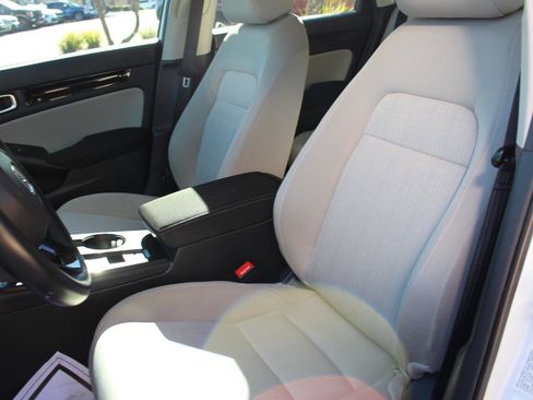 Used 2022 Honda Civic EX image 17