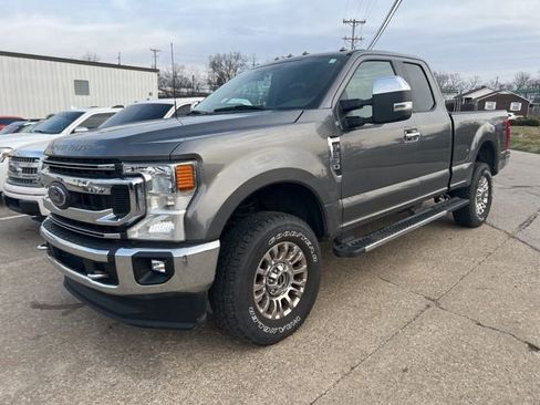 Used 2022 Ford F250 XLT w/ XLT Premium Package image 6