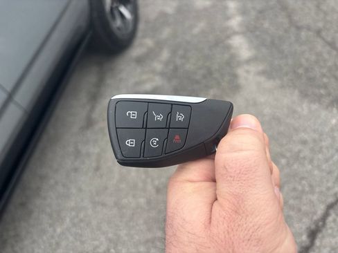 Used 2025 GMC Yukon AT4 w/ AT4 Premium Package image 35