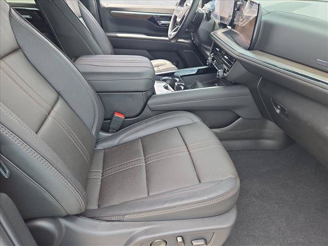 Certified 2026 Chevrolet Suburban High Country RWD image 21
