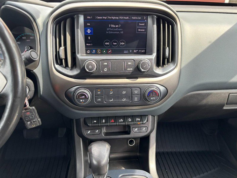 Used 2022 Chevrolet Colorado Z71 w/ Z71 Midnight Edition AWD/4WD image 16