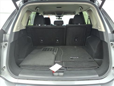 Certified 2025 Nissan Rogue SV image 17