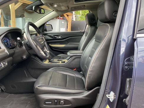 Used 2018 GMC Acadia Denali w/ Technology Package AWD/4WD image 13