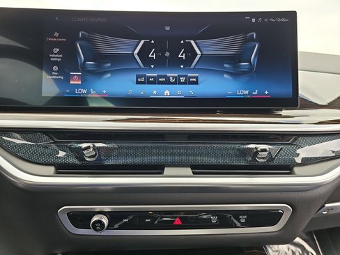 Used 2025 BMW X5 sDrive40i w/ Premium Package image 24