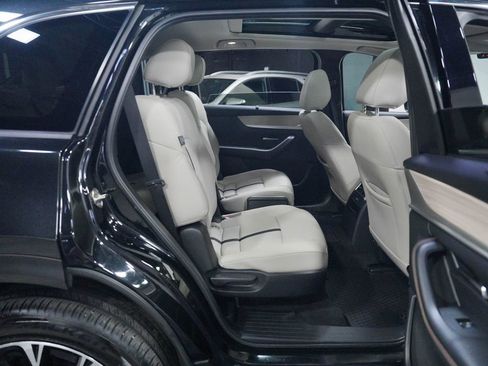 Used 2024 MAZDA CX-90 Plug-In Hybrid w/ Premium Pkg AWD/4WD image 36