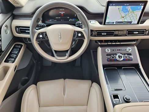 Used 2022 Lincoln Aviator Grand Touring w/ Equipment Group 301A image 18