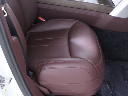 Used 2024 Land Rover Range Rover SE image 18