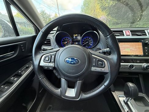 Used 2017 Subaru Outback 3.6R Limited image 19