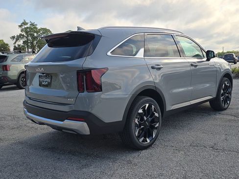 New 2026 Kia Sorento EX AWD/4WD image 8