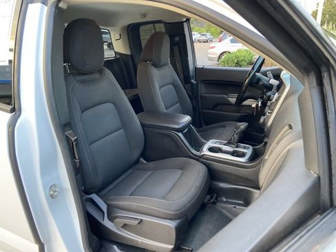 Used 2022 Chevrolet Colorado LT w/ Fleet Safety Package RWD image 20