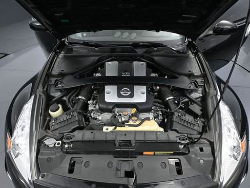 Used 2016 Nissan 370Z Coupe image 36