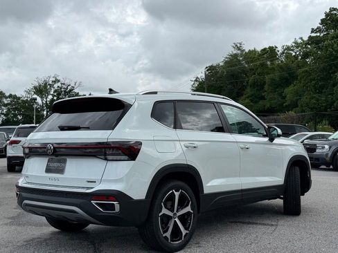 New 2026 Volkswagen Taos SEL AWD/4WD image 7