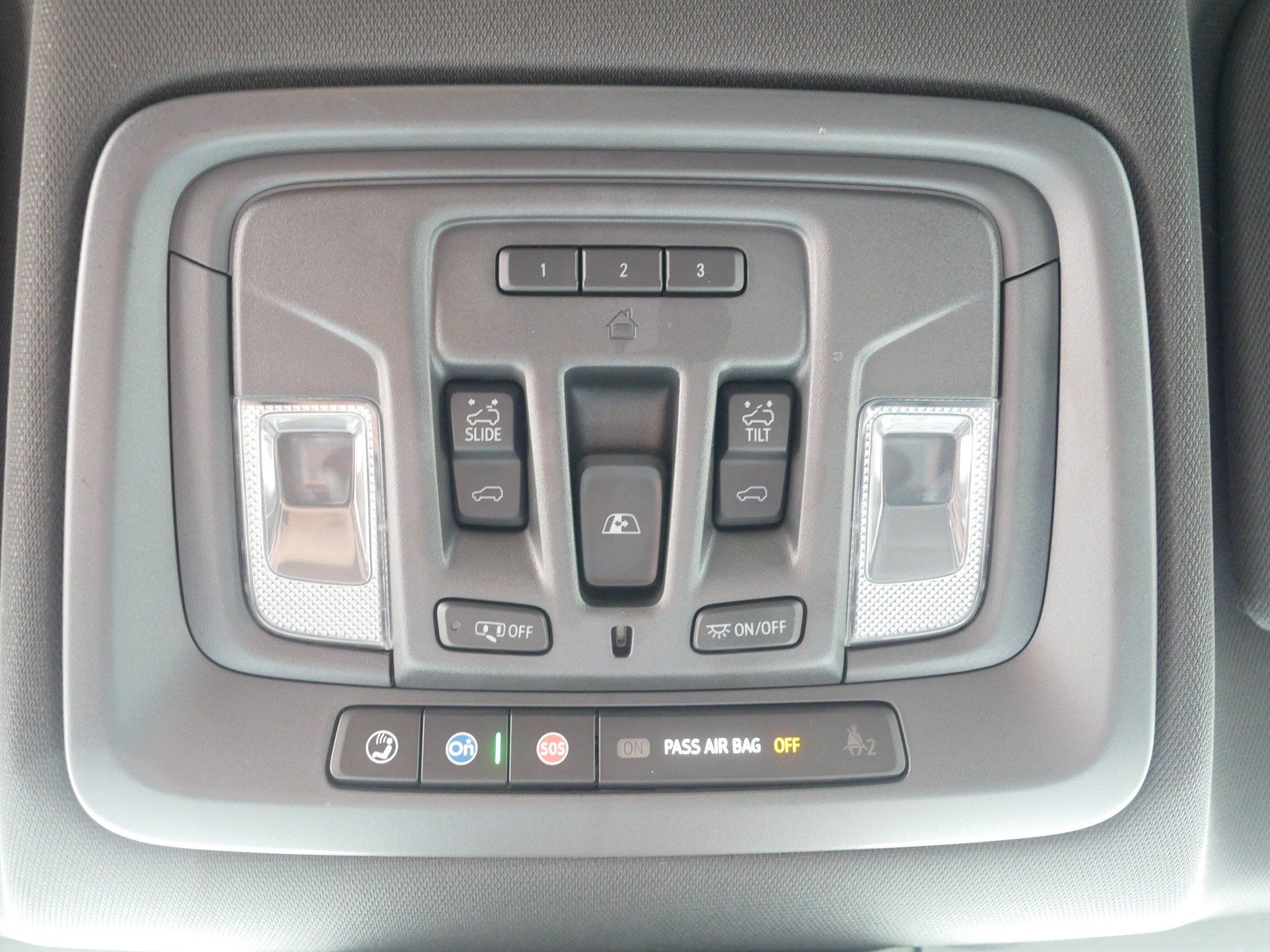 Certified 2025 Chevrolet Silverado 1500 High Country w/ High Country Premium Package AWD/4WD image 33