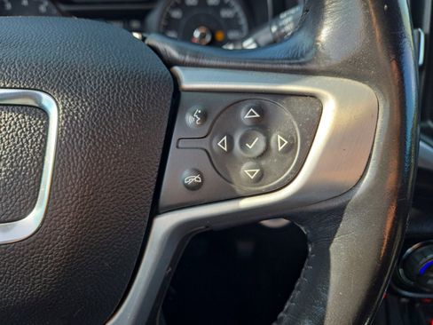 Used 2018 GMC Terrain SLE w/ Driver Convenience Package image 15