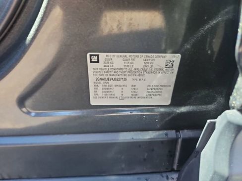 Used 2018 Chevrolet Equinox LT image 29