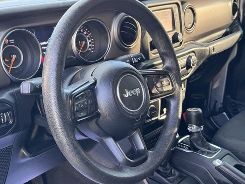 Used 2020 Jeep Gladiator Sport w/ Trailer Tow Package image 17