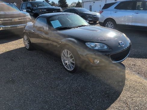 Used 2010 MAZDA MX-5 Miata Grand Touring w/ Premium Pkg image 3