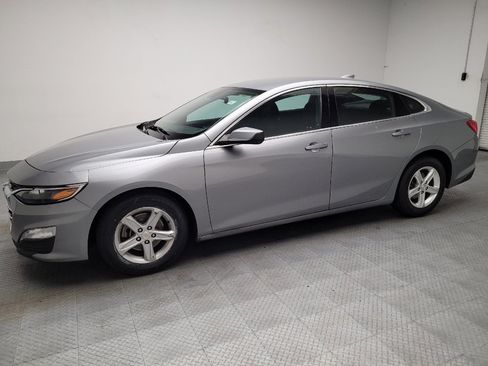Used 2023 Chevrolet Malibu LT FWD image 2