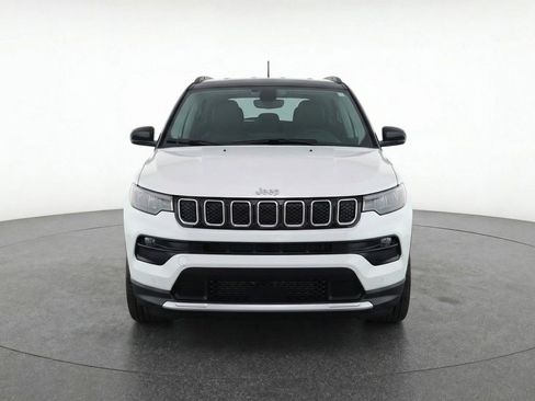 Used 2025 Jeep Compass Limited image 2