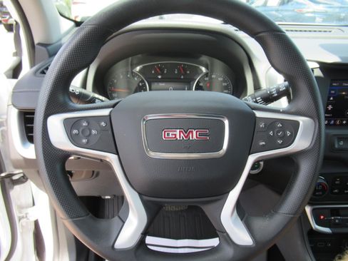 Used 2024 GMC Terrain SLE w/ Driver Convenience Package AWD/4WD image 22