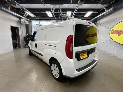 Used 2018 RAM ProMaster City Tradesman SLT FWD image 3