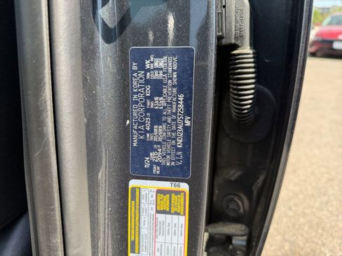 Used 2025 Kia Soul LX w/ LX Technology Package image 27