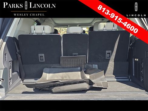 Certified 2025 Lincoln Navigator Reserve image 8