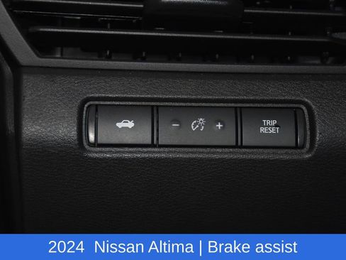 Used 2024 Nissan Altima 2.5 SR image 9