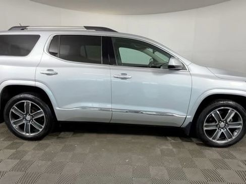 Used 2018 GMC Acadia Denali w/ Technology Package AWD/4WD image 3