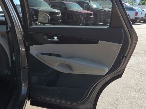 Used 2019 Kia Sorento EX FWD image 10