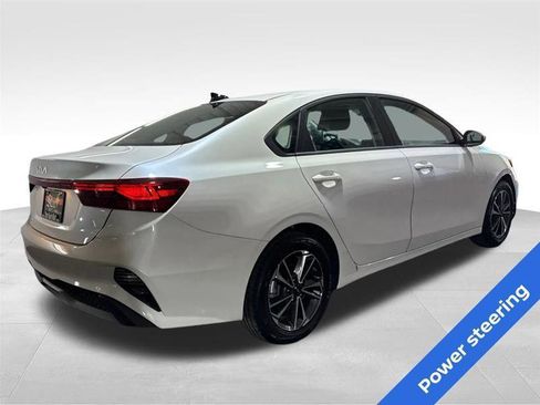 Used 2024 Kia Forte LXS FWD image 5